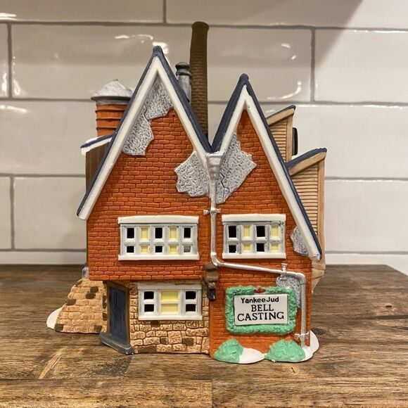 Department 56 Yankee Jud Bell Casting New England Village #5643-0 Heritage - Picture 1 of 11